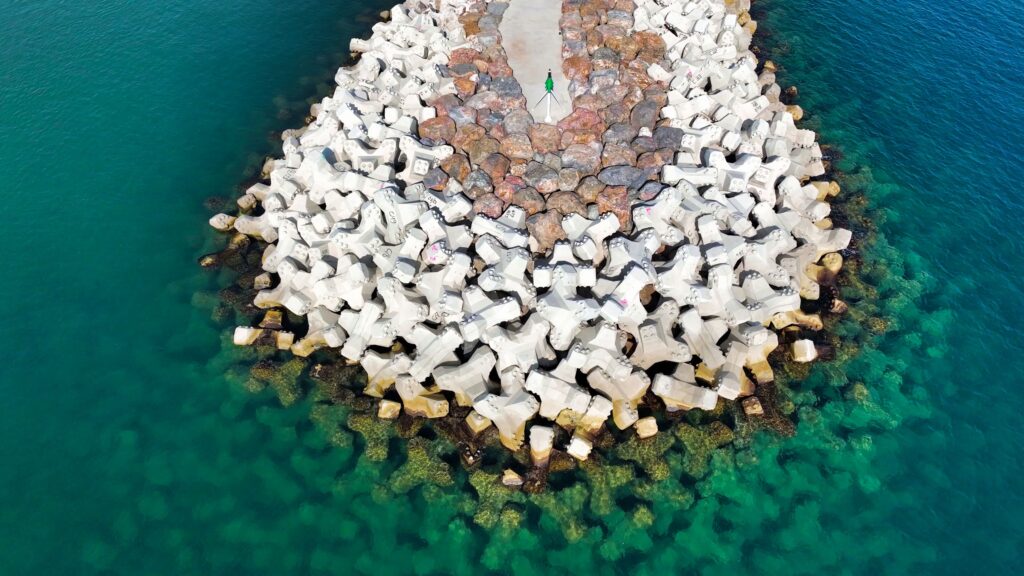 Digue d’Argelès avec plans de pose CLAS et suivi complet jusqu’à la certification