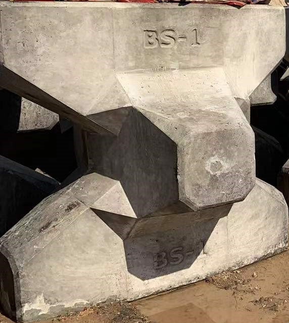 Bloc BS1 premier bloc breveté en 1979 tombé dans le domaine public en 1999.