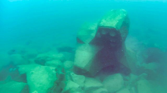 Bloc cassé retiré de la carapace lors de l’expertise CLAS à Kuantan