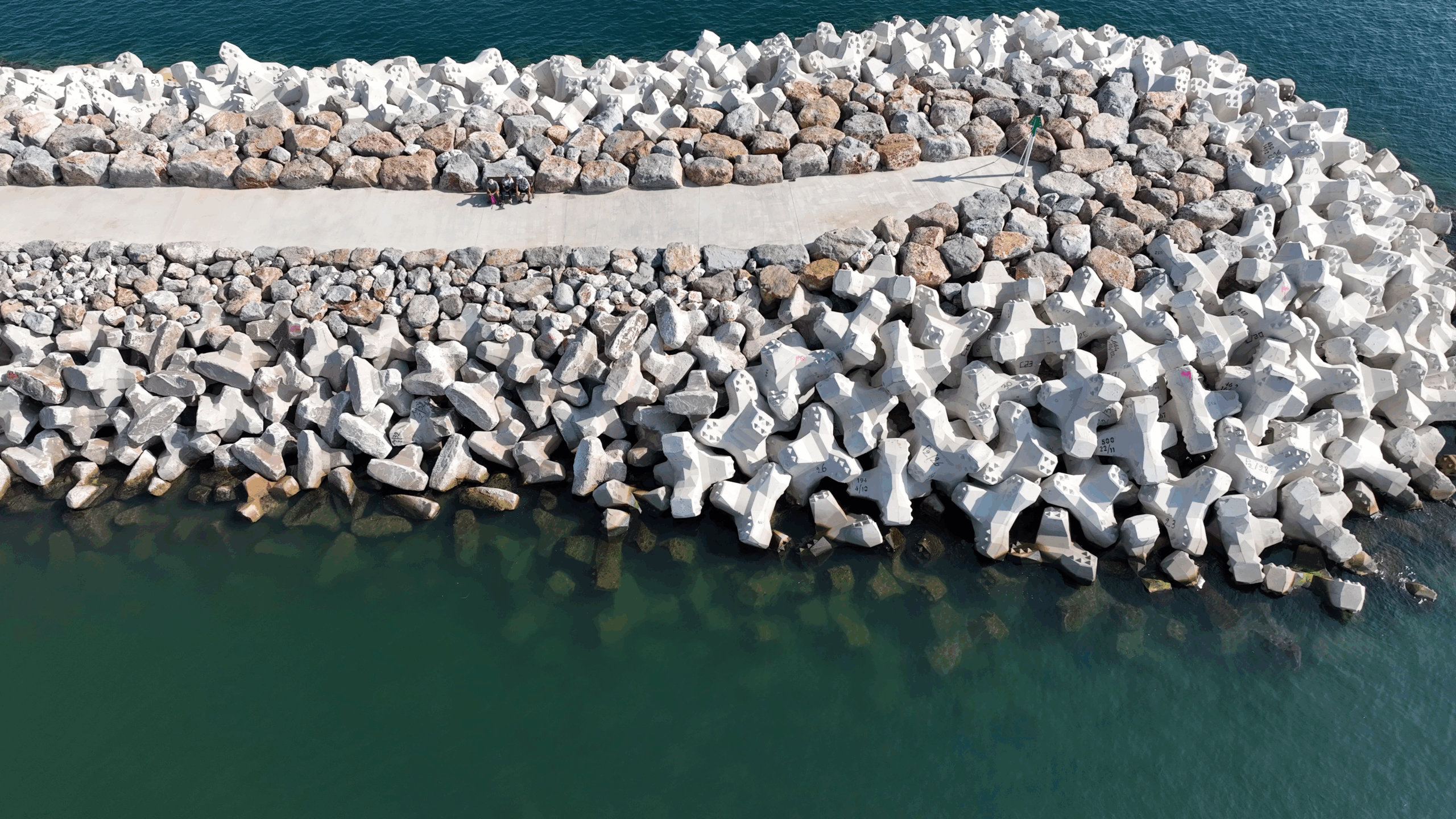 Connexion BS1 BS2 sur la digue d’Argelès – imbrication des blocs monocouche