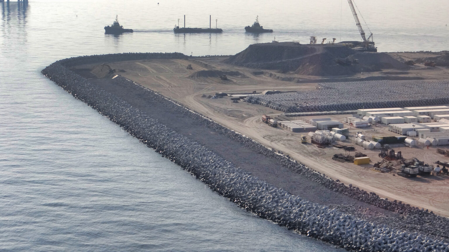 Qualité de la carapace en blocs artificiels sur Upper Zakum North Island, certifiée par les experts CLAS.