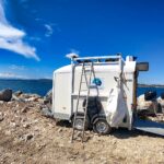 Installation du conteneur de plongée CLAS pour la pose de blocs ACCROPODE™II à Port-la-Nouvelle
