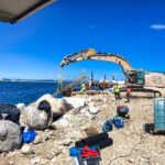 Installation de l’escalier d’accès des plongeurs pour la pose de blocs ACCROPODE™II à Port-la-Nouvelle