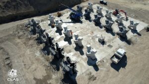 Vue par drone de l’organisation des blocs BS2 dans la zone de stockage du chantier d’Argelès